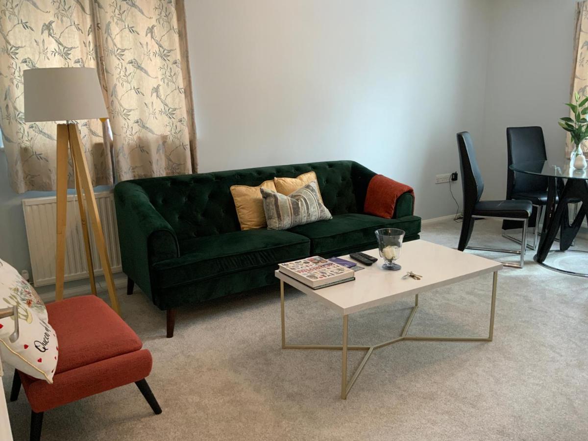 2 Bedroom Apartment Near Southfields London Exteriör bild