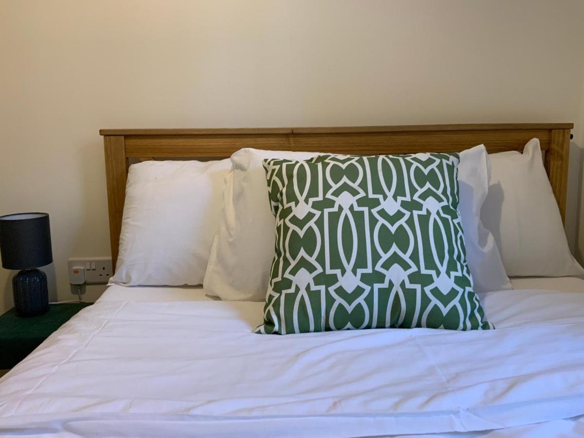 2 Bedroom Apartment Near Southfields London Exteriör bild