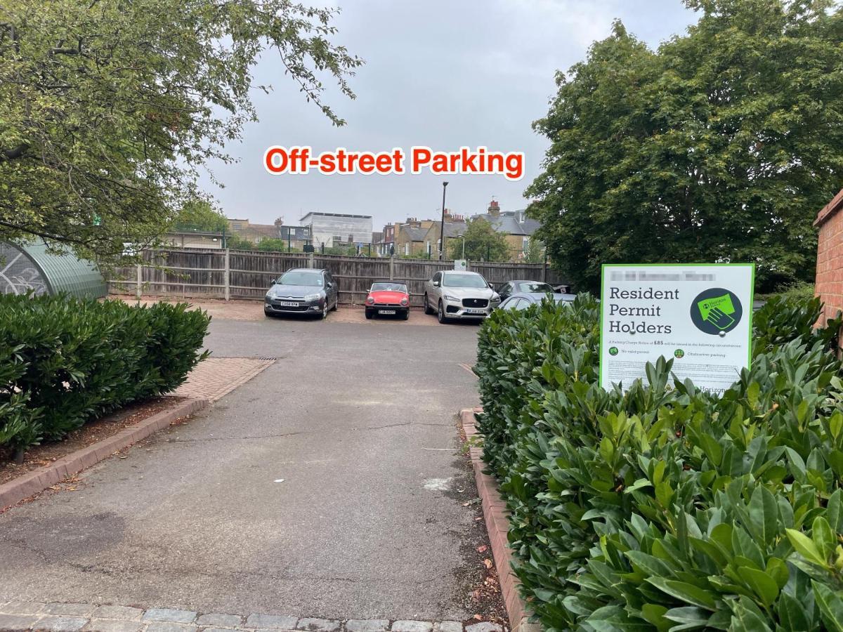 2 Bedroom Apartment Near Southfields London Exteriör bild