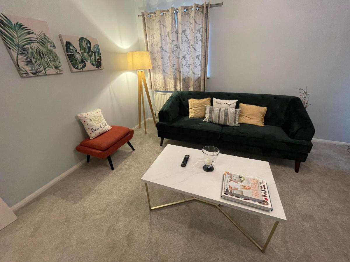 2 Bedroom Apartment Near Southfields London Exteriör bild